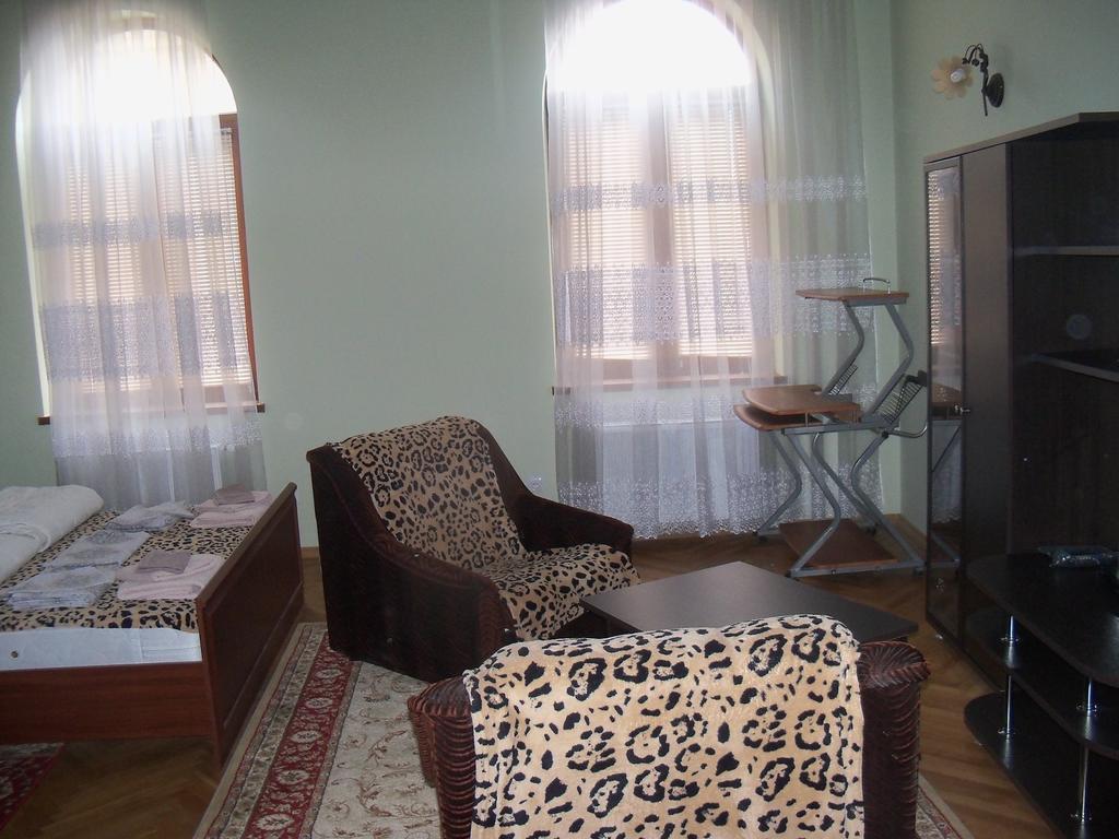 Apartment Roman Lviv Eksteriør billede